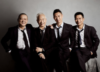 男孩们：男人们“一起玩”！